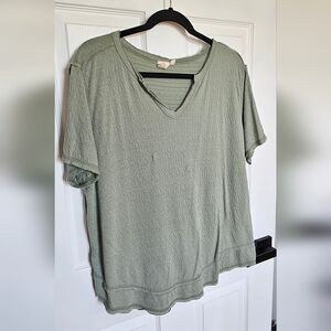✨ White Crow Olive Green Relaxed Fit Tee - Size Large ✨